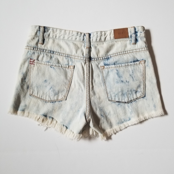 BDG Mid Rise Freja Vintage Fit Shorts - Picture 3 of 6